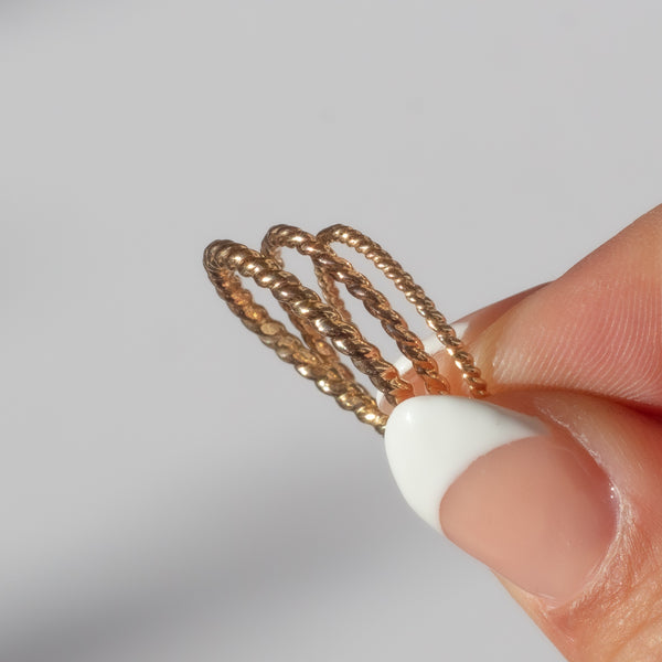Twisted Ring - Thin