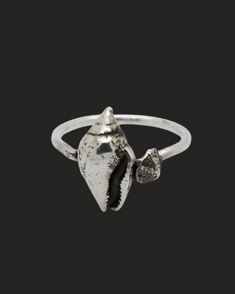 Shell Ring with Opihi